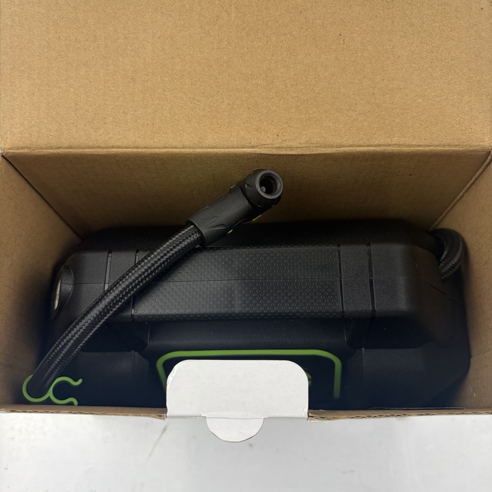 Portable Car Air Compressor, Rugged, Inflate Automatic Shut Off, Digital Display - Picture 10 of 10